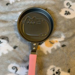 Pusheen Frying Pan